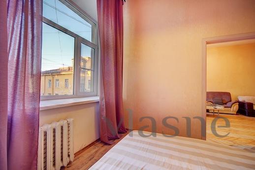 2 bedroom apartment in center, Saint Petersburg - apartment by the day
