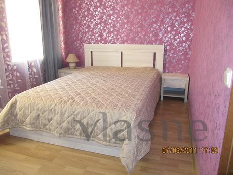 2 r apartment in a center  near a subway, Saint Petersburg - apartment by the day