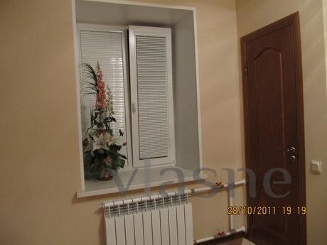 2 r apartment in a center  near a subway, Saint Petersburg - apartment by the day