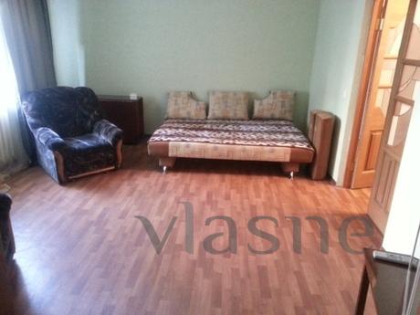 3-bedroom apartment on the night street,, Samara - apartment by the day