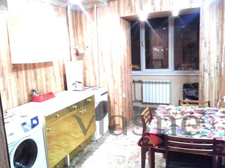 2 bedroom apartment near the metro, Samara - apartment by the day