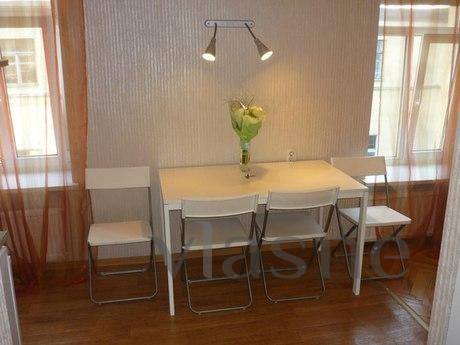 Number of rooms: 1 Floor: 3 Floors: 3 Total area: 30 sqm Liv