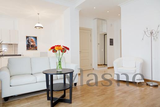 3 minute walk to the Kremlin. Tverskaya, Moscow - apartment by the day
