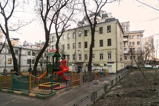 Novy Arbat 2-bedroom apartment, Moscow - apartment by the day