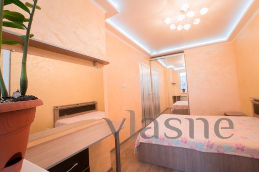 2 bedroom apartment in luxuri house, Saratov - apartment by the day