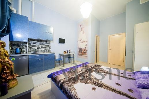 ROMANTIC FLAT IN THE CENTER ROMANTIC FLAT IN THE CENTER, Saratov - apartment by the day
