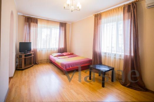 apartment in the center of Saratov EURO 200 m from the Covered Market and the circus in front of the
