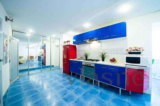 3 bedroom apartment on Pugacheva 3 bedroom apartment on Pugacheva, Saratov - apartment by the day