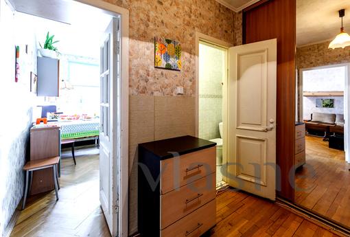 Apartments near the Hermitage, Saint Petersburg - apartment by the day