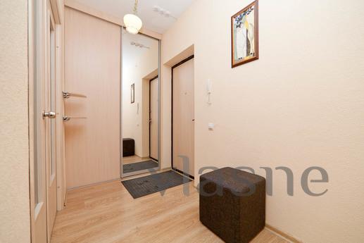 VIZ, New, Yekaterinburg - apartment by the day