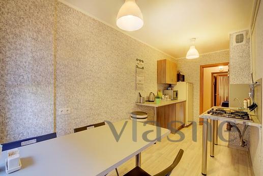 Modern 2 k.kv. in the city center, Saint Petersburg - apartment by the day