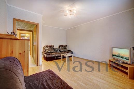 Modern 2 k.kv. in the city center, Saint Petersburg - apartment by the day