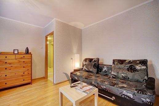 Modern 2 k.kv. in the city center, Saint Petersburg - apartment by the day