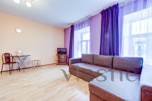 Studio on Nevsky Prospect, Saint Petersburg - apartment by the day