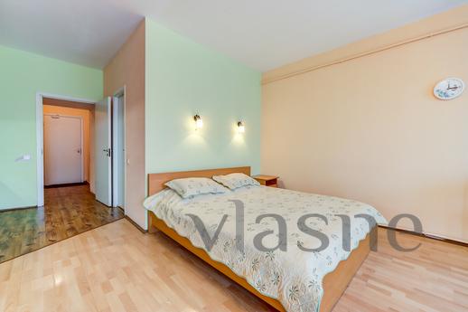 Studio apartment overlooking the Nevsky, Saint Petersburg - apartment by the day