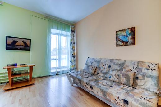 Studio apartment overlooking the Nevsky, Saint Petersburg - apartment by the day