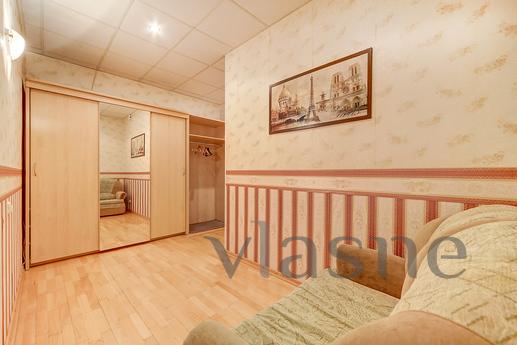 Spacious 2-bedroom apartment, Saint Petersburg - apartment by the day
