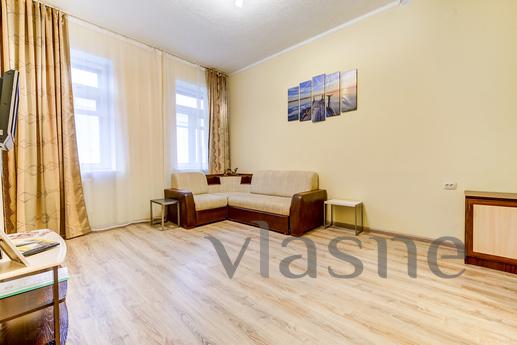 2-bedroom apartment near the metro, Saint Petersburg - apartment by the day