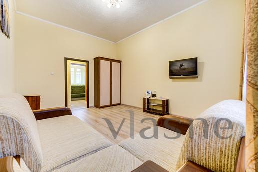 2-bedroom apartment near the metro, Saint Petersburg - apartment by the day