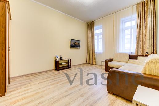 2-bedroom apartment near the metro, Saint Petersburg - apartment by the day