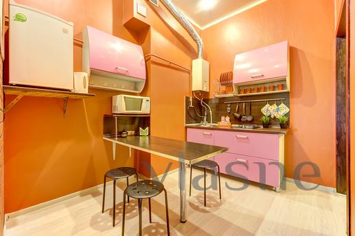 2-bedroom apartment near the metro, Saint Petersburg - apartment by the day
