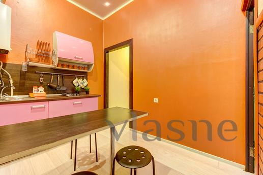 2-bedroom apartment near the metro, Saint Petersburg - apartment by the day