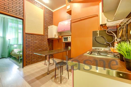 2-bedroom apartment near the metro, Saint Petersburg - apartment by the day