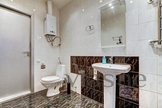The apartment is renovated in center, Saint Petersburg - apartment by the day