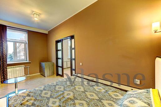 The apartment is renovated in center, Saint Petersburg - apartment by the day