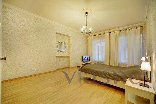 2-bedroom apartment on Rubinstein, Saint Petersburg - apartment by the day