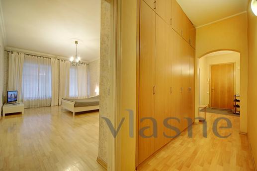 2-bedroom apartment on Rubinstein, Saint Petersburg - apartment by the day