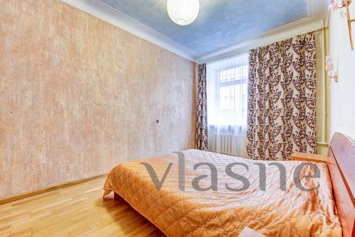 3-bedroom apartment in the center of St., Saint Petersburg - apartment by the day