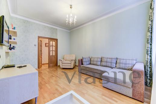 3-bedroom apartment in the center of St., Saint Petersburg - apartment by the day