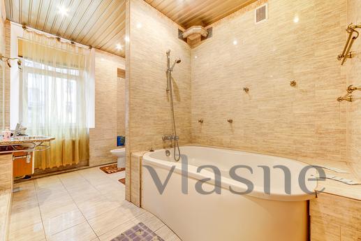 3-bedroom apartment in the center of St., Saint Petersburg - apartment by the day