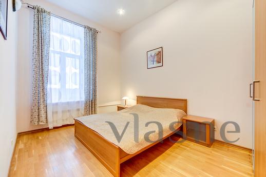 Apartment on Konyushenny Lane, Saint Petersburg - apartment by the day