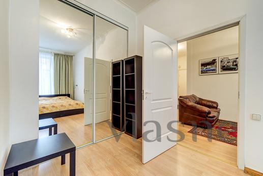 Apartment on Nevsky Prospekt, Saint Petersburg - apartment by the day