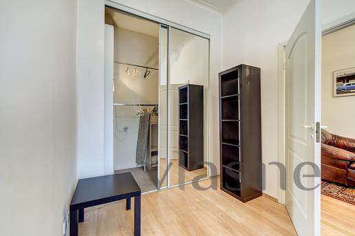 Apartment on Nevsky Prospekt, Saint Petersburg - apartment by the day