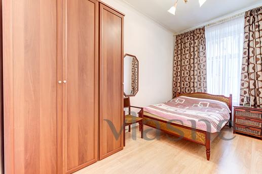 Apartment on Nevsky Prospekt, Saint Petersburg - apartment by the day