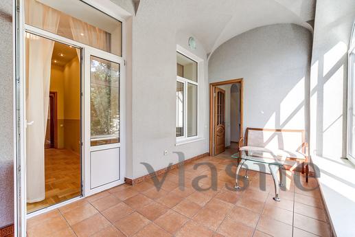 Apartment on Nevsky Prospekt, Saint Petersburg - apartment by the day