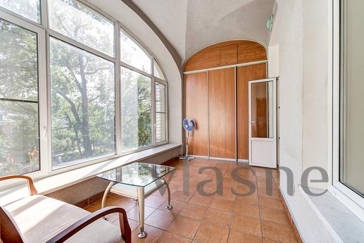 Apartment on Nevsky Prospekt, Saint Petersburg - apartment by the day