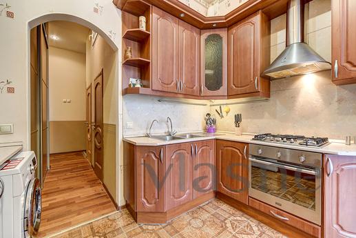 Apartment on Nevsky Prospekt, Saint Petersburg - apartment by the day