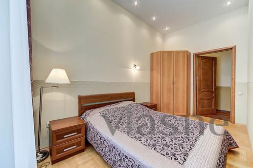 Apartment on Nevsky Prospekt, Saint Petersburg - apartment by the day