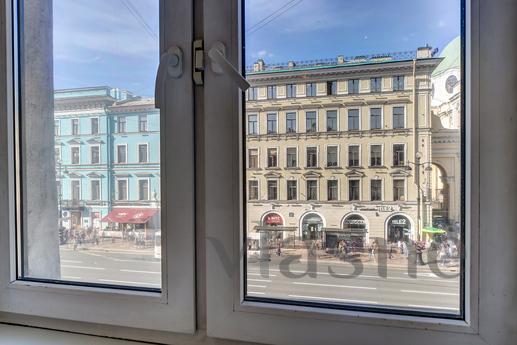 Apartment on Nevsky Prospekt, Saint Petersburg - apartment by the day