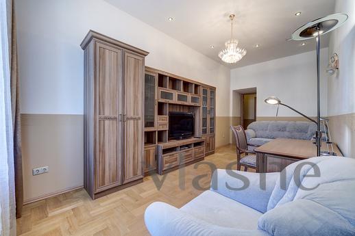 Apartment on Nevsky Prospekt, Saint Petersburg - apartment by the day