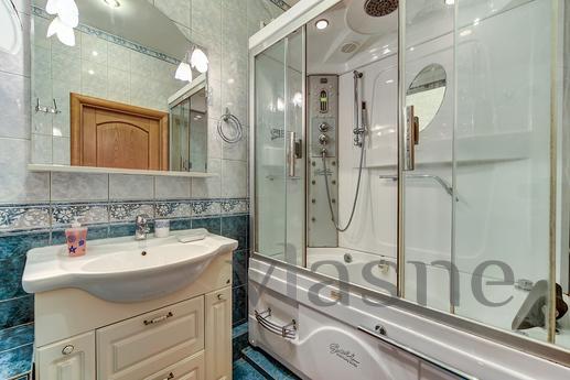 Apartment on Nevsky Prospekt, Saint Petersburg - apartment by the day