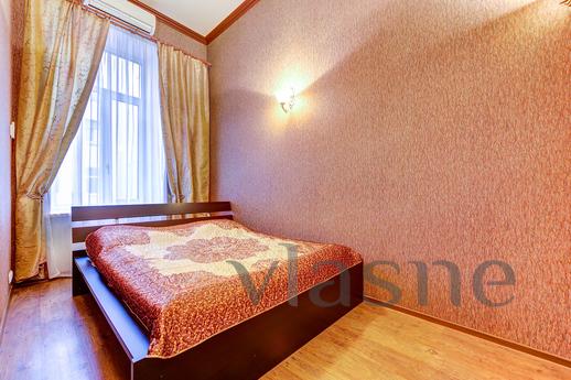 Apartment on Nevsky Prospekt 23, Saint Petersburg - apartment by the day