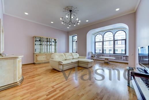 Daily 3kkv Nevsky Pros 103, Saint Petersburg - apartment by the day