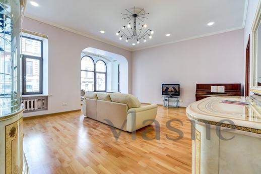 Daily 3kkv Nevsky Pros 103, Saint Petersburg - apartment by the day