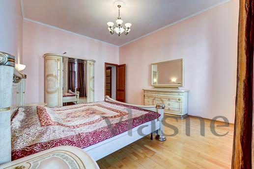Daily 3kkv Nevsky Pros 103, Saint Petersburg - apartment by the day