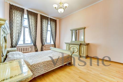 Daily 3kkv Nevsky Pros 103, Saint Petersburg - apartment by the day